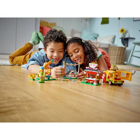 Конструктор LEGO Friends Рынок уличной еды (41701) Превью 16